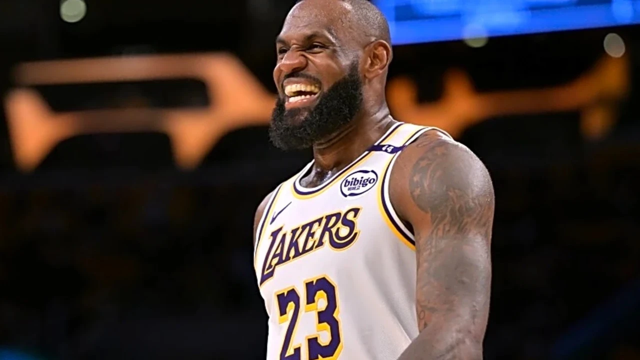 LeBron James Berikan Kata Penyemangat ke Pemain Muda di China