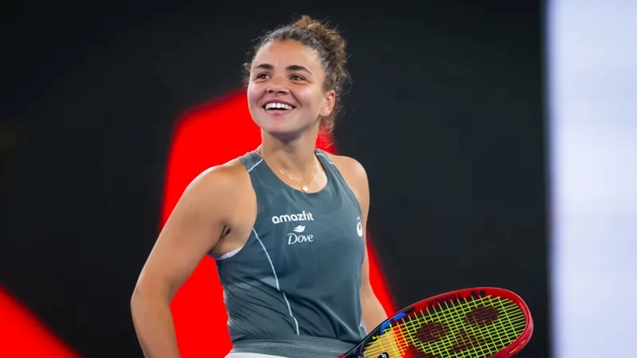 Jumpa Iga Swiatek Di Wuhan, Kali Ketujuh Jadi Keberuntungan Jasmine Paolini