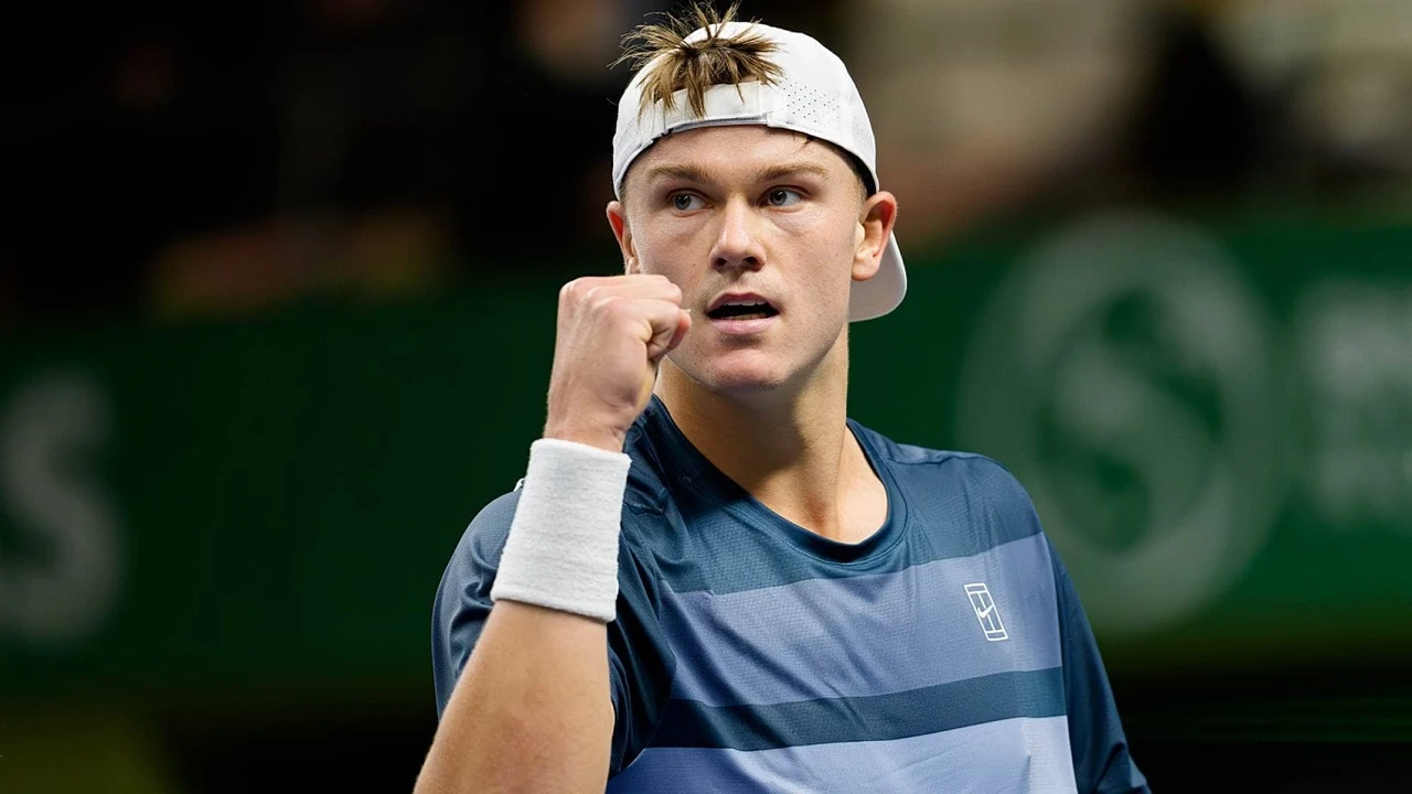 Holger Rune Lewati Rintangan Pertama Di Stockholm