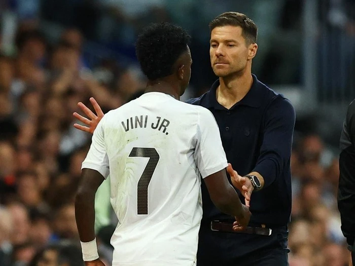 Xabi Alonso Menanggapi Kemarahan Vinicius di El Clásico