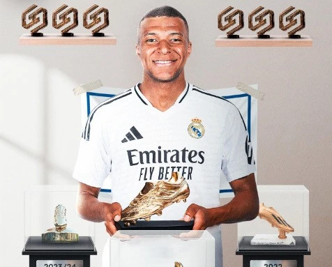 Mbappe Terima Sepatu Emas Eropa, Pengin Lama di Madrid